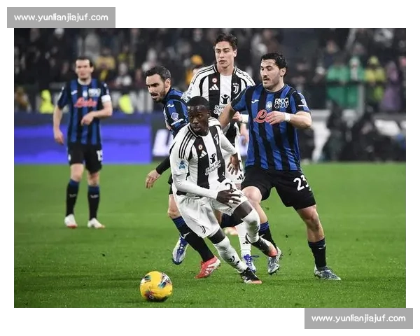 半场战报：克雷莫内塞 0-0 亚特兰大 德容恩远射造险