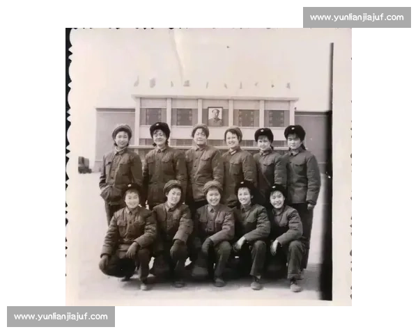 兵姐杨芳挥棒乐龄杯:全场同唱歌唱祖国燃动收官 兵姐杨芳挥棒乐龄杯:全场同唱歌唱祖国燃动收官